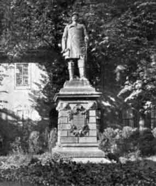 Bismarckdenkmal(4)_Nieistniejacy_pomnik_Bismarcka